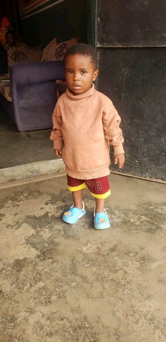 PLEASE RETWEET!!!

He was found at quarter 15 near Mbingo anex in Mutengene with his bag beside him showing someone abandoned him there.

He is presently at Social Centre Tiko.
If you identify the child please contact 674077095/697171867.