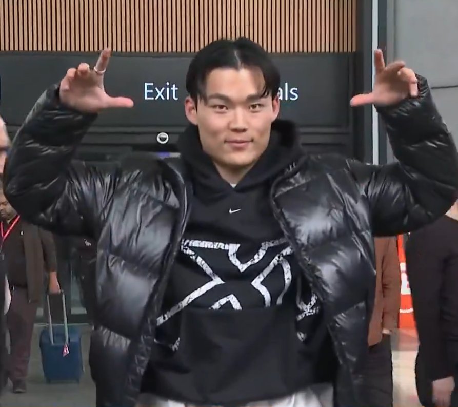 16esse16's tweet image. #Beşiktaş'ın yeni transferi Hyeon-gyu Oh'dan Kartal Pençesi. 🦅