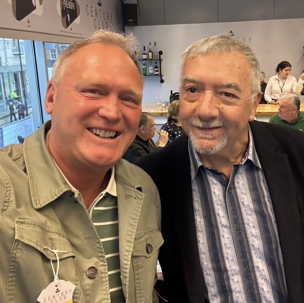 Andy Buck tweet media