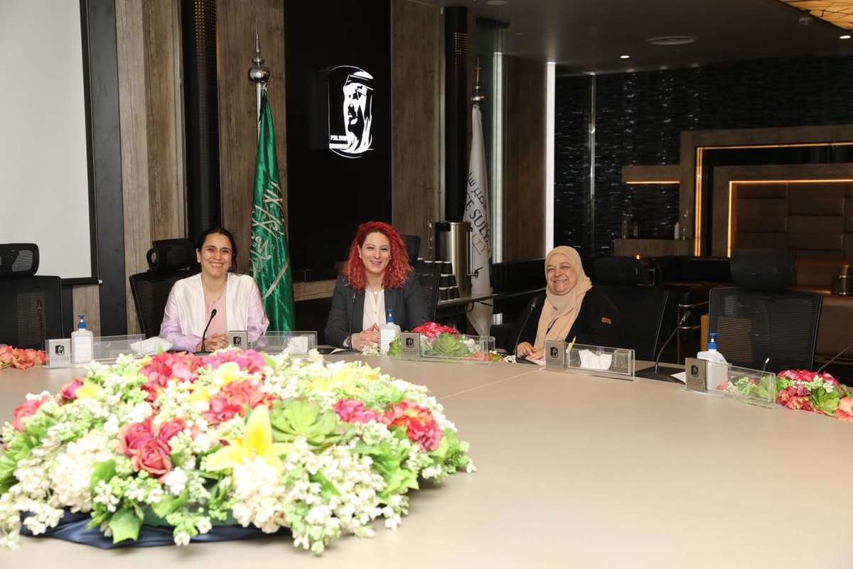 كـليـة العـلـوم والـدراسـات الإنـســانيـة tweet media