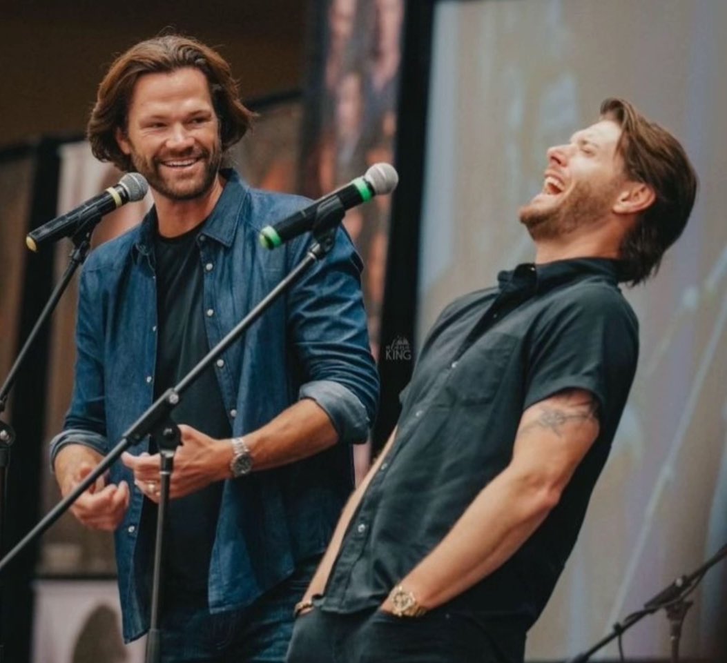 Thinking about the fond looks and head tilt body bend laugh that Jared pulls off from Jensen regardless if they're physically or virtually together and damn no wonder why he is Jensen's boy.