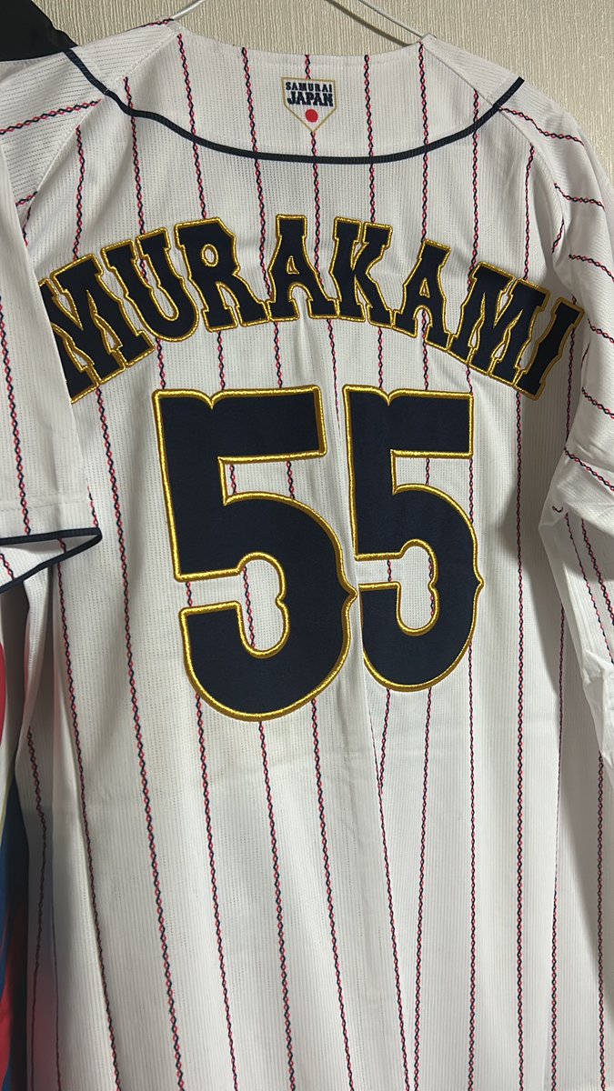 届いたユニフォームサイズ間違えて激萎え、 LじゃなくてOだった