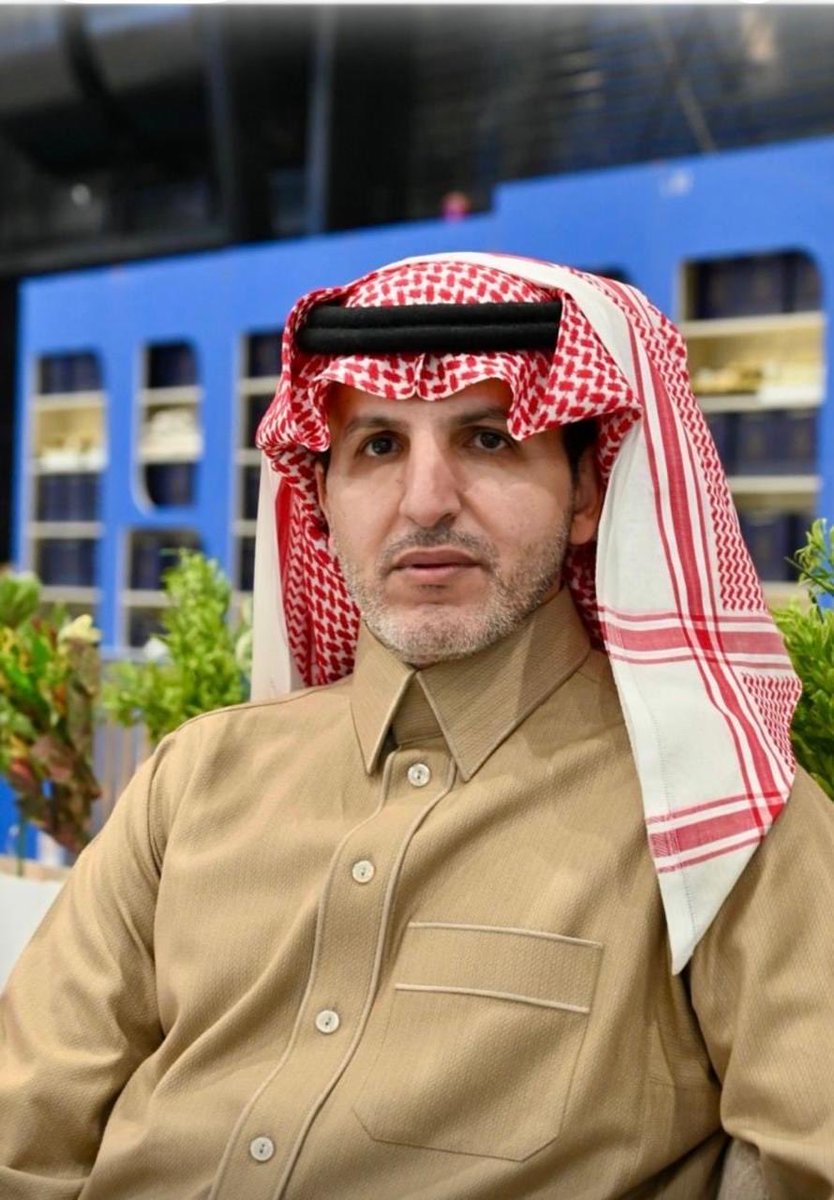 " خلّ الترندات تطلع و تنزل .. الشاورما سيّدة المطاعم  وشعبيتها أكبر من الرزّ .. و لست بحاجة لإحصائيات لأن لديّ أرقامي !!"

الأستاذ حسن القحطاني شريك مؤسس لمطعم شاورما حواري في لقاء رائع يقول : 

*خفّضنا من قيمة رخصة الفرنشايز و النسبة لأنّ مبدأنا ربي ارزقني و ارزق منّي ، و