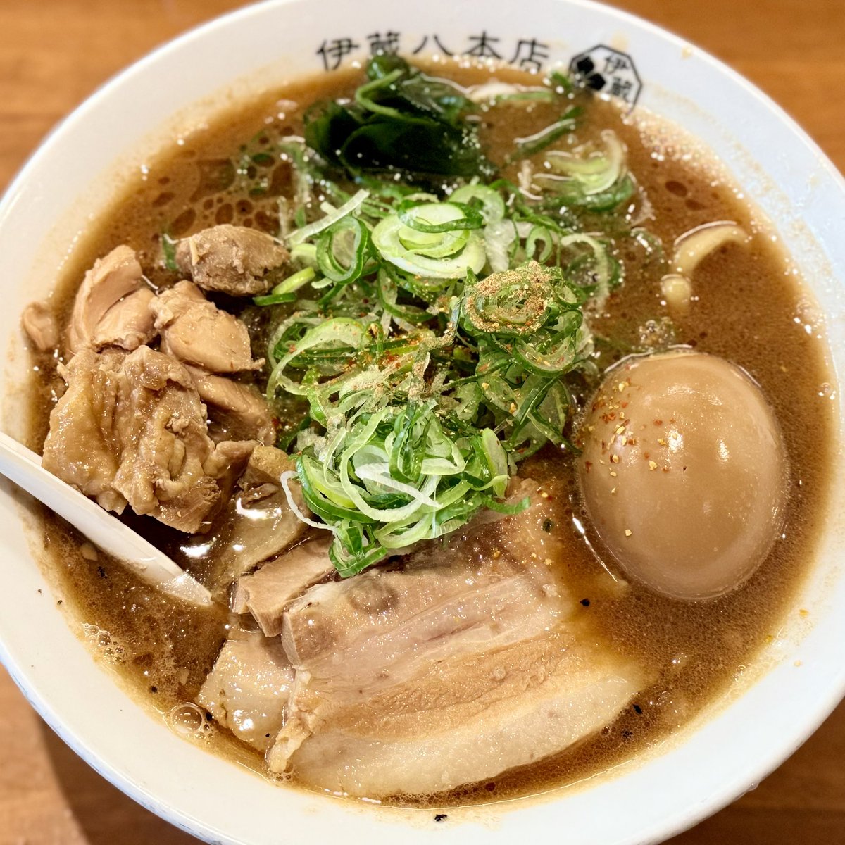 mk090mk's tweet photo. 東京の特製焦がし味噌ラーメン@西日暮里

#週に２回程度のラーメン生活
#ラーメン好きと繋がりたい https://t.co/rdvtfmXkNg