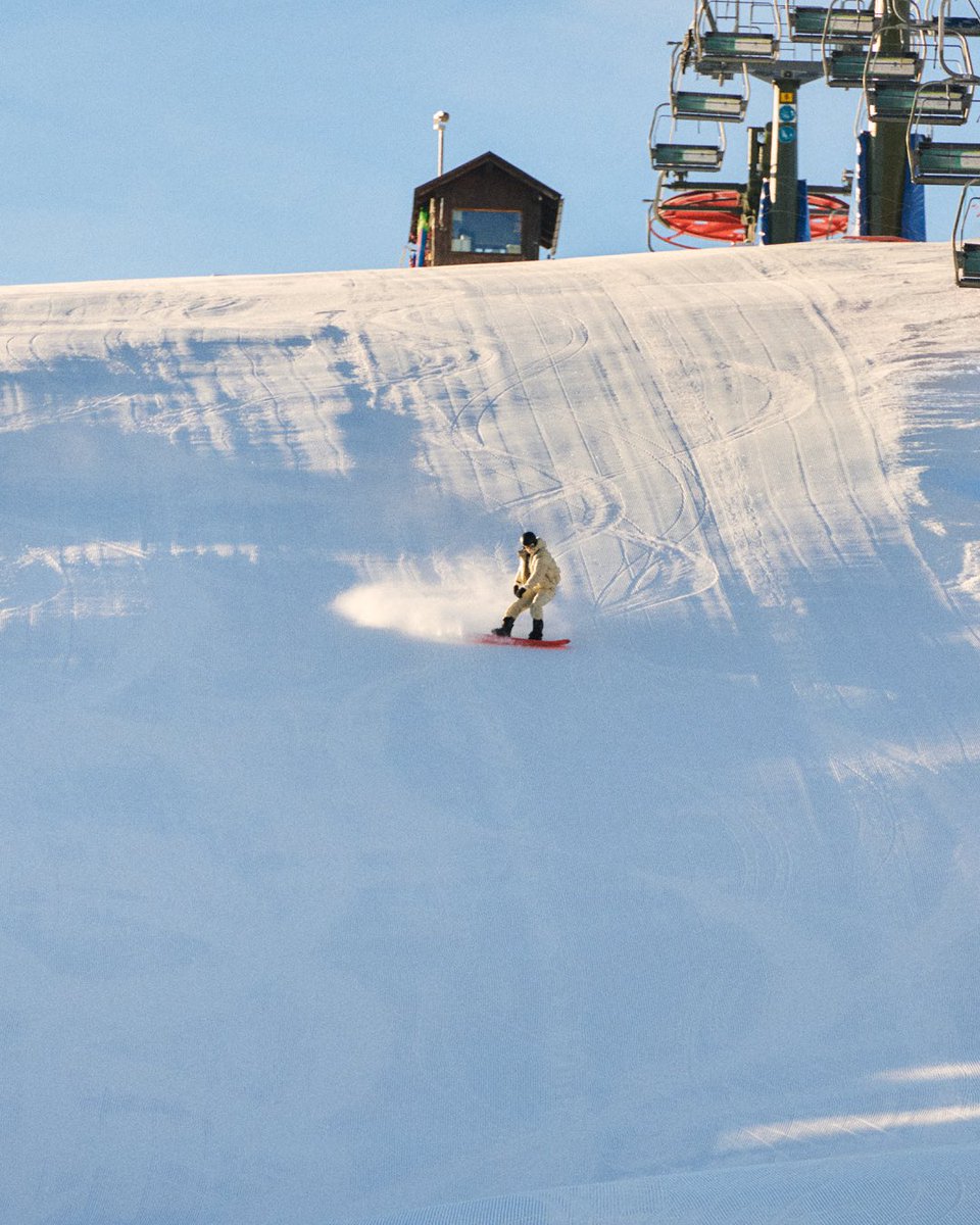 RalphLauren's tweet photo. Lessons in slope style.
#VinnieHacker, and #JacobRott explore Cortina d’Ampezzo, dressed in Polo Ralph Lauren.
#PoloRLStyle https://t.co/XJpDZwRVRO