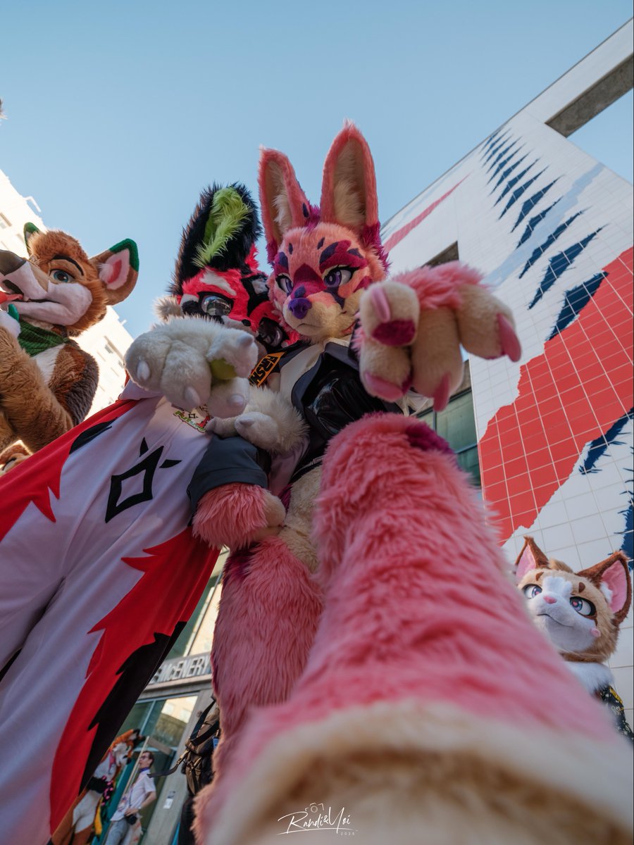 指指点点🫵

"不可以涩涩"