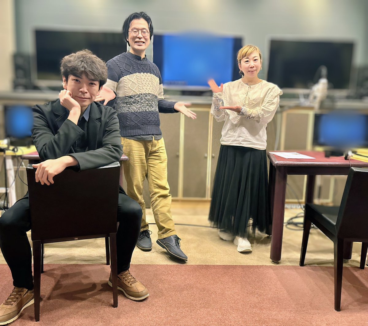 過日。某活弁プロジェクトの収録が一応無事終了。本番以上にその事前準備で骨が折れた。しかし本件に関わった裏方の皆様の苦労は私などの比ではなく、改めて頭の下がる思いです。また、写真中央の男！お寿司大好き片岡一郎！！彼は弁士として参加だけでなく、他の弁士楽士達への交渉差配の多くを担当し