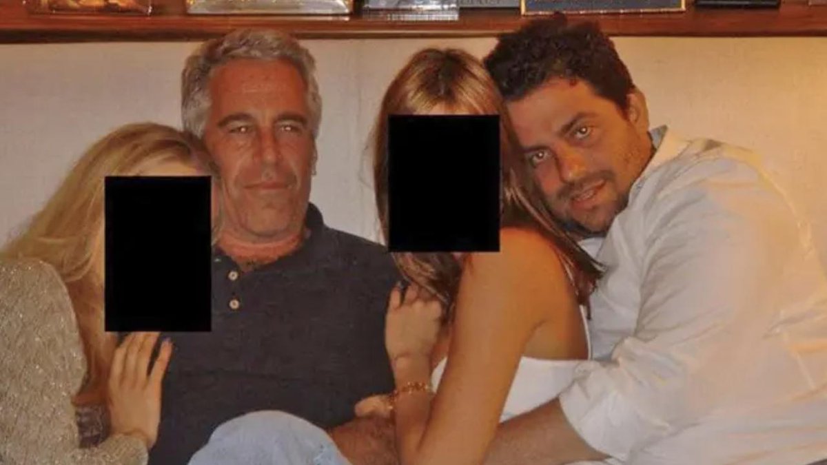 PaulConRO's tweet image. What's happening in the US right now is very similar to what went down in Romania during past elections: people with six teeth staunchly defending folks with six yachts.  There are some big differences, though:

1. In the US, the idiocrats actually won.  
2. The US is being run…