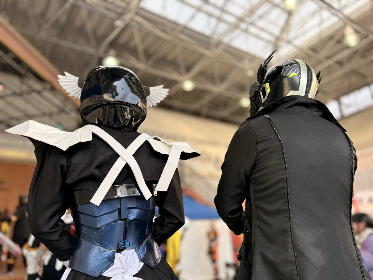 mogGmago's tweet photo. ぼんやりと、2人の背中良いなって撮ってた。
頭の翼🪽部分がどっちも良い…。
ヒナちゃんのお目目がきゃるるんって見えるの、かわちぃ(*´ω`*)
#2026インボルブサーガ
#ウマカ屋 #多部内製薬
#MO17 #ヒナ
#夕刻の翼エコダイザー
#MCYATAGARATH https://t.co/zBxw939pu0