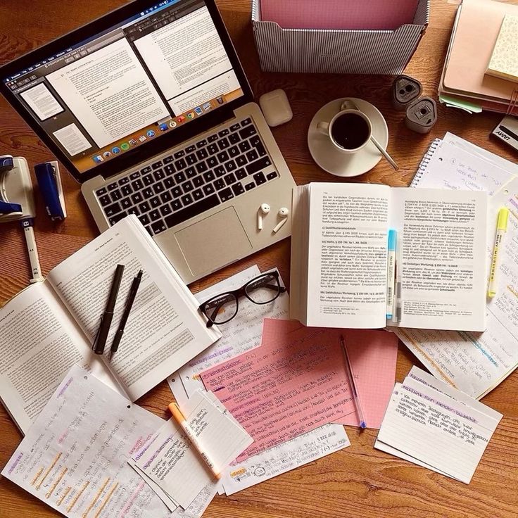 leoninethings's tweet photo. Studying today is doing a huge favor to your future self https://t.co/ZDunjt9dcr