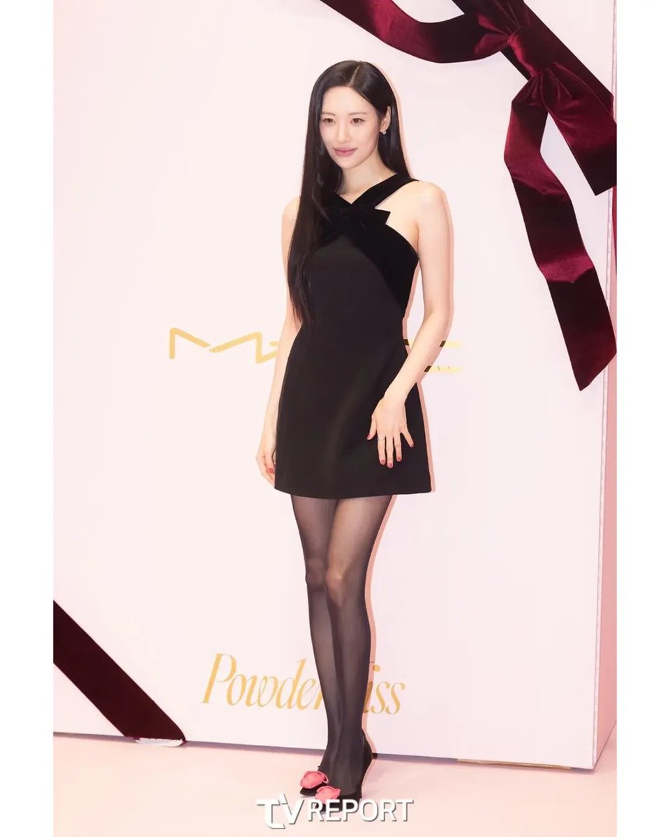 [INSTAGRAM] 08.01.2026

"Finde de chicas💋"

#SUNMI #선미