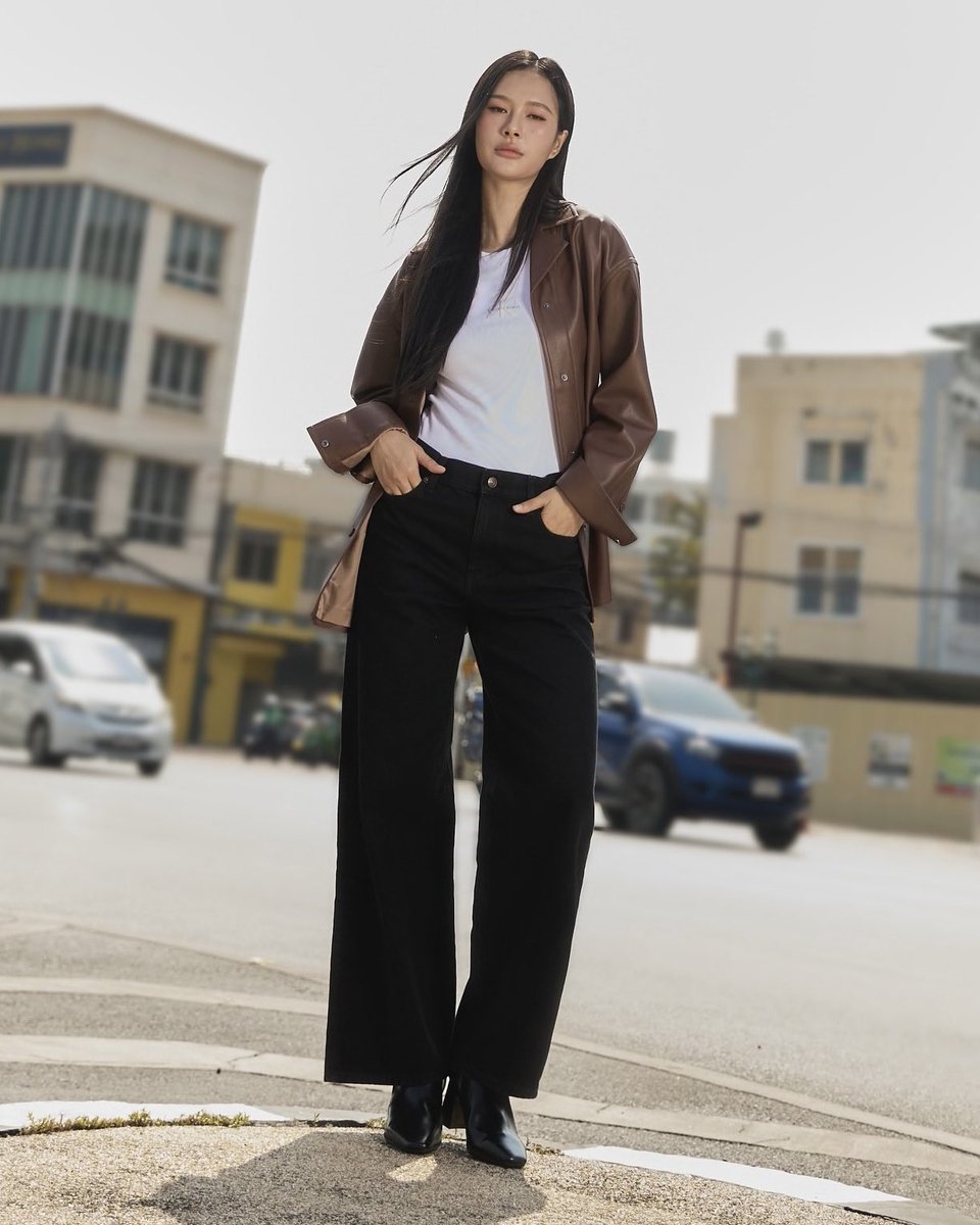 miulepp's tweet image. tall fine ass woman 😣😣😣