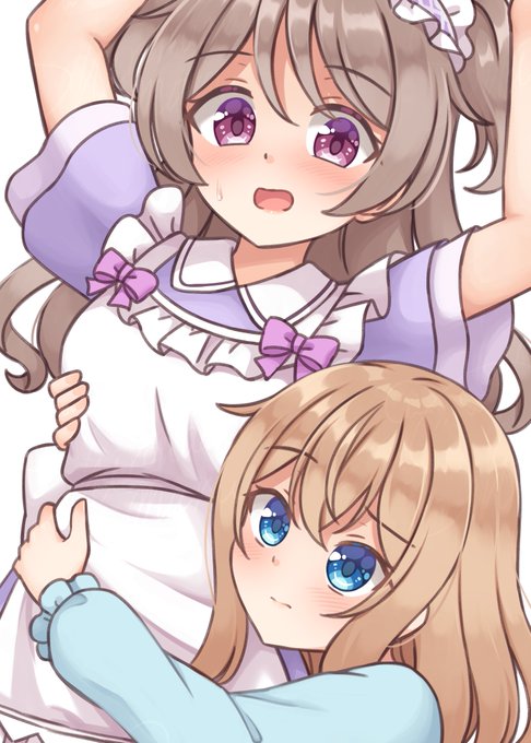 うちの子ちゃん
アヤメちゃんを着せ替えるアオナちゃん 