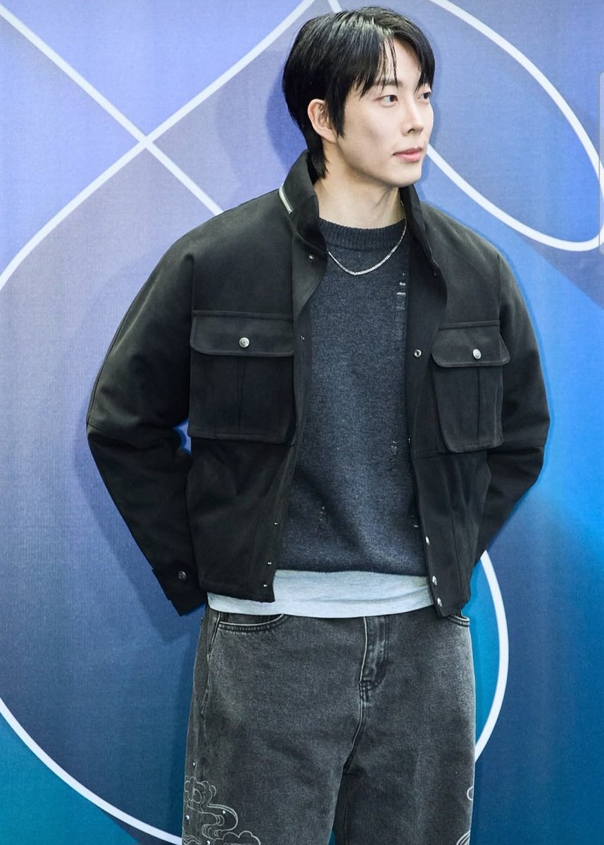 Peachtryyy's tweet photo. Wonkyu adn minkyu on seoul fashion week
#TransitLove4 #HeartsignalS4 https://t.co/pgEIC9unVY