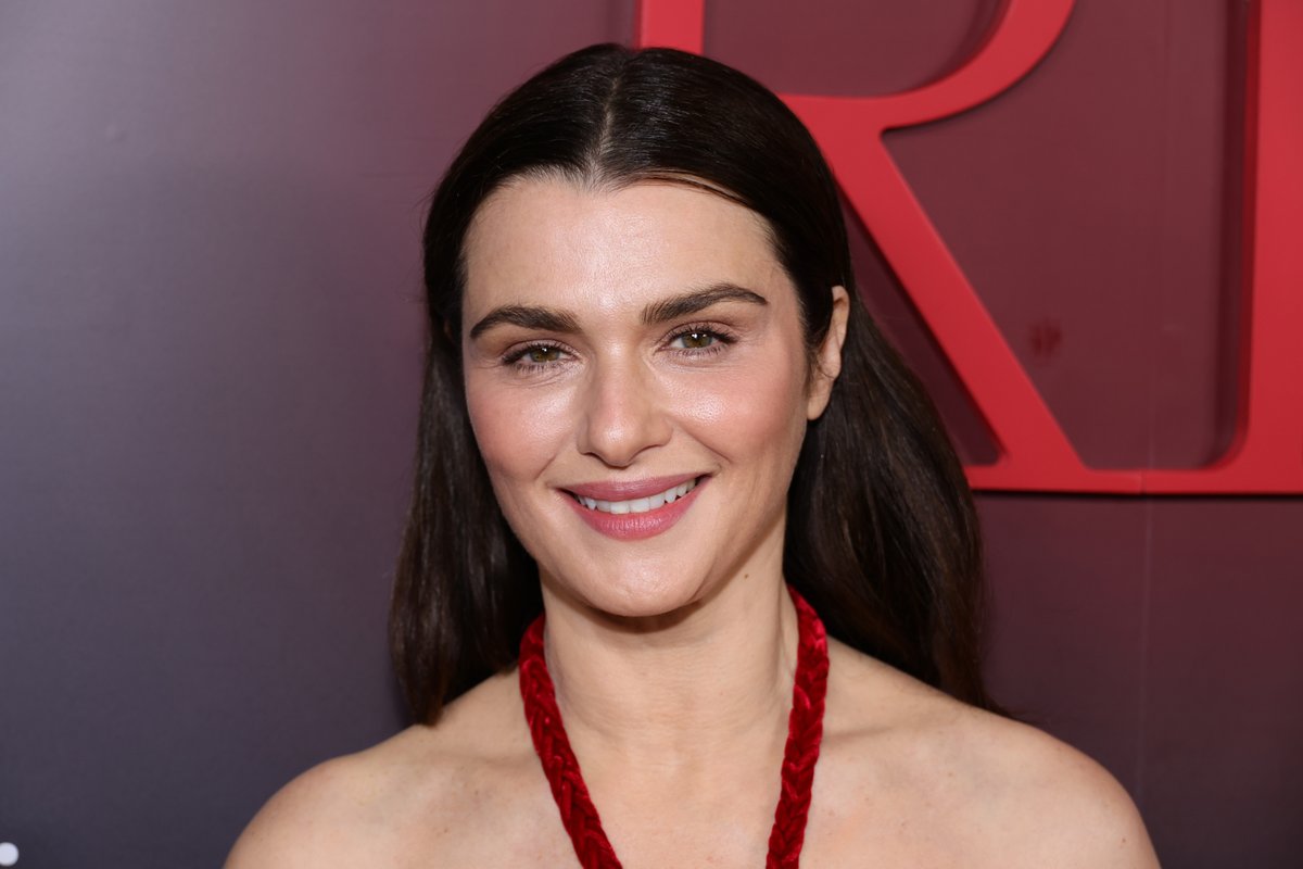 Deadline tweet media