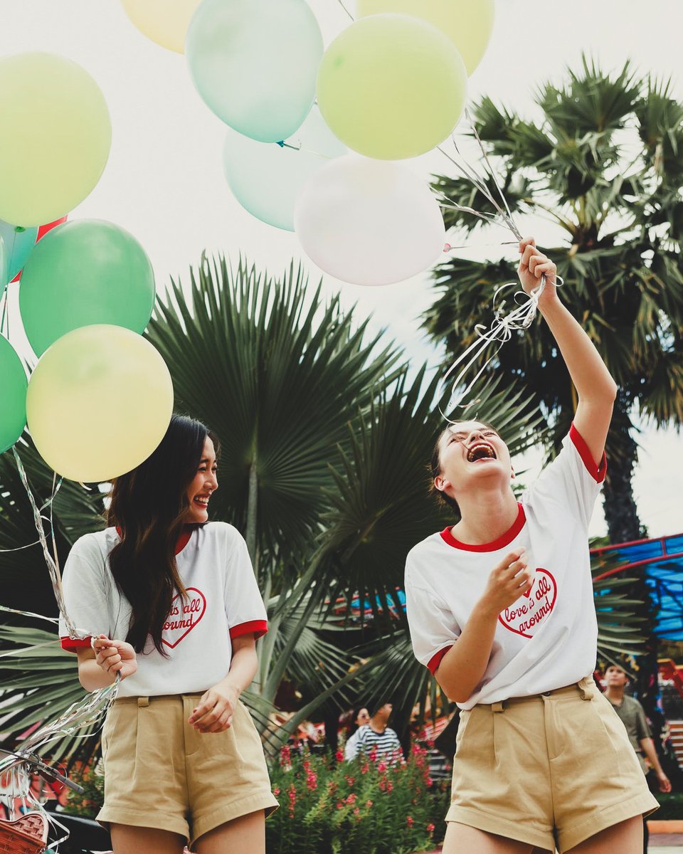 beckfreenist's tweet image. 𝘈𝘴 𝘵𝘩𝘦 𝘸𝘰𝘳𝘭𝘥 𝘴𝘱𝘪𝘯𝘴 𝘢𝘳𝘰𝘶𝘯𝘥 𝘩𝘦𝘳
𝘚𝘩𝘦 𝘭𝘢𝘶𝘨𝘩𝘴, 𝘳𝘰𝘭𝘭𝘴 𝘩𝘦𝘳 𝘦𝘺𝘦𝘴
𝘈𝘯𝘥 𝘐 𝘧𝘦𝘦𝘭 𝘭𝘪𝘬𝘦 𝘐'𝘮 𝘧𝘢𝘭𝘭𝘪𝘯𝘨 𝘣𝘶𝘵 𝘪𝘵'𝘴 𝘯𝘰 𝘴𝘶𝘳𝘱𝘳𝘪𝘴𝘦