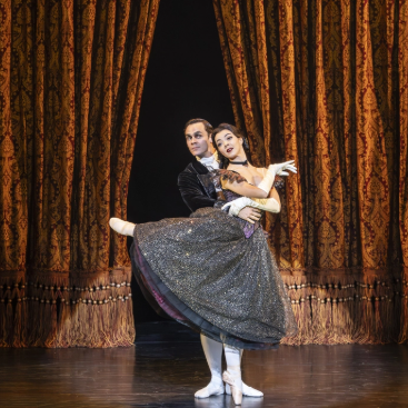 FairyPowered's tweet photo. #REVIEW
#5* from Jill Heslop for Matthew Bourne’s The Red Shoes at Nottingham Theatre Royal
“a real treat”
https://t.co/uO0dSMRpIh
#TheRedShoes #MatthewBourne #NewAdventures #theatreroyalnottingham #fairypoweredproductions https://t.co/yTqRNmrfay