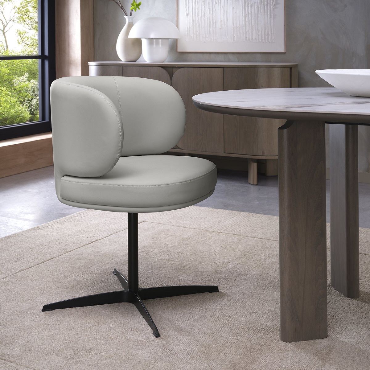 OakFurnitureCo's tweet image. Meet the Marcel 360° Swivel #DiningChairs ✨

Available in ivory &amp;amp; light grey faux leather or brown, green &amp;amp; grey boucle fabric, there’s a finish to suit every #diningroom.

✔ 360° swivel design
✔ Deep, supportive seating
✔ Strong metal legs
✔ 2-year manufacturer’s guarantee