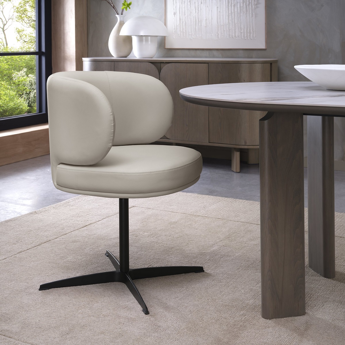 OakFurnitureCo's tweet image. Meet the Marcel 360° Swivel #DiningChairs ✨

Available in ivory &amp;amp; light grey faux leather or brown, green &amp;amp; grey boucle fabric, there’s a finish to suit every #diningroom.

✔ 360° swivel design
✔ Deep, supportive seating
✔ Strong metal legs
✔ 2-year manufacturer’s guarantee