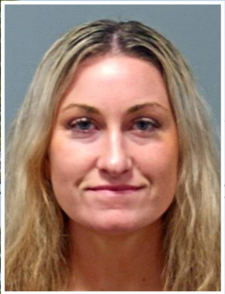 __0HOUR1_'s tweet photo. She showed up at her ex husbands house with a gun and started shooting at him and his wife because her life turned to shit after she divorced him. https://t.co/SRgpeRh6zv
