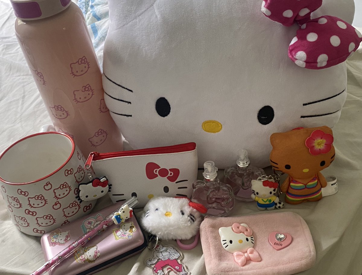 changbindsgc's tweet image. infelizmente um dos meus traços mais genéricos é gostar dessa gata safada