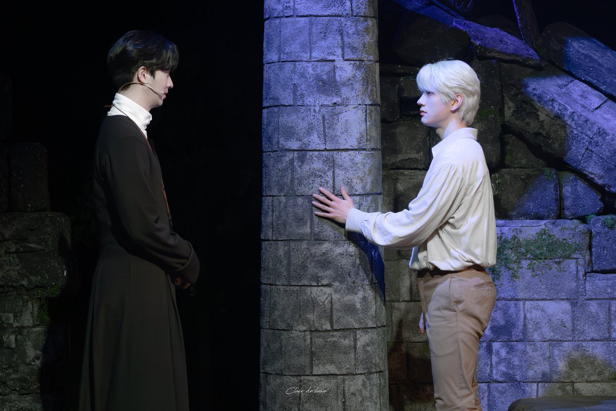 260204 뮤지컬 < 나르치스와 골드문트 >
스페셜 커튼콜 - 작별

나르치스 ㅣ #안재영 배우님
골드문트 ㅣ #김서환 배우님

-
우리가 헤어져도 계속 친구가 될 수 있을까요?
물론, 서로를 잊지 않는다면 우린 영원히 친구야.