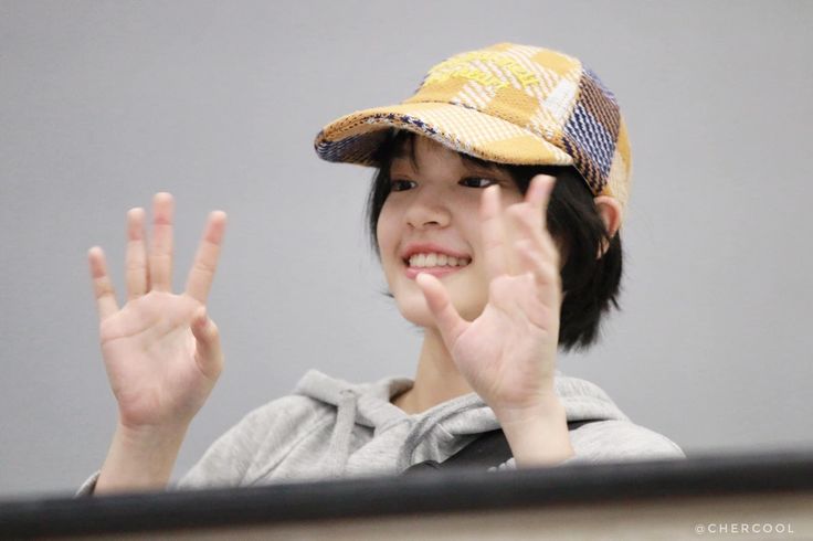 Night Cherprang  

Good night ka P'Cher ミ☆
ไนท์ๆนะคะพิเฌออ คืนนี้ขอให้พินอนหลับสนิท นอนหลับไม่ฝัน หวังว่าพิจะได้นอนพักผ่อนอย่างเต็มอิ่มนะคะ แล้วก็ดูแลรักษาสุขภาพอย่างดีด้วยน้า รักพิที่สุดเลยคับบ <3

w / #CherprangAreekul ♡
꒰ May you get enough sleep naka my love ꒱