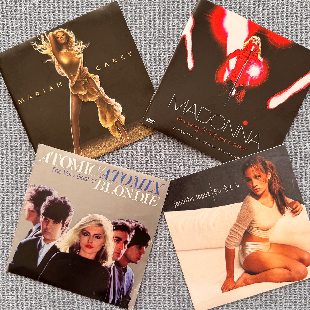 RACCOONFM1's tweet image. An afternoon selection from my CD archives 😜

💿 Blondie – Atomic: The Very Best Of
💿 Jennifer Lopez – On the 6
💿 Madonna – I’m Going to Tell You a Secret
💿 Mariah Carey – The Emancipation of Mimi

#NowPlaying #CompactDisc #CD #Music #February2026