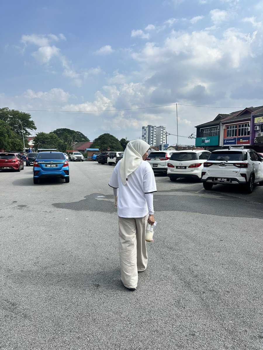 symrlyds's tweet photo. BEBIAAA TURNS 26!! DAH TUAA YAYANGG SAYAA 🥳🥳 https://t.co/BzzyOFvPUq