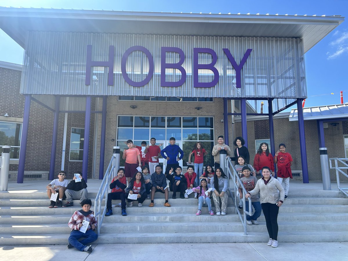 Leslie Hernandez tweet media