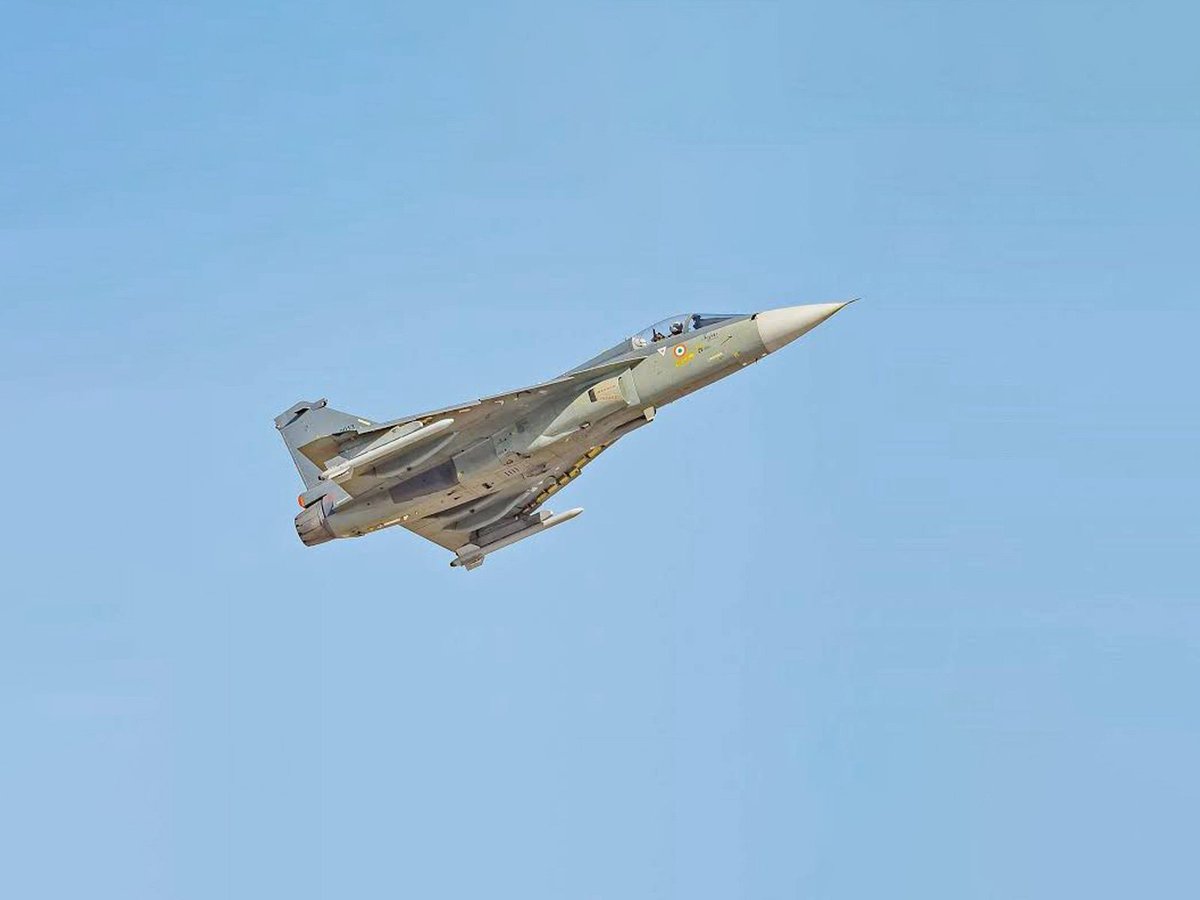 ani_digital's tweet photo. Indian Air Force to review LCA Mark 1A aircraft project in May; deliveries may get delayed further

Read @ANI Story | https://t.co/KOc0AEFsWY 

#IndianAirForce #LCA #Mark1A #Aircraft https://t.co/7C4BldyV91