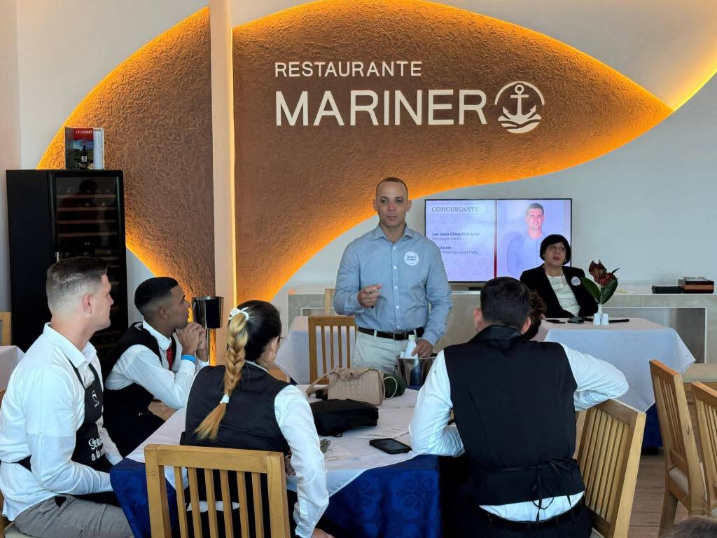 ✨👏 Felicitaciones a los finalistas del concurso nacional Servicio a la Carta en #Varadero. Su talento y pasión elevan cada plato a una experiencia única. ¡Orgullo de #NuestraGente y ejemplo de excelencia gastronómica! 🍽️💚 #GaviotaGrupo #ServicioALaCarta