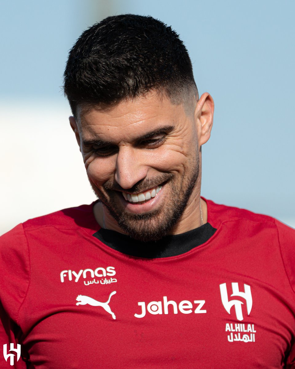 Alhilal_FC's tweet image. أنا حبيبي بسمته تخجل الضي 💙🎶