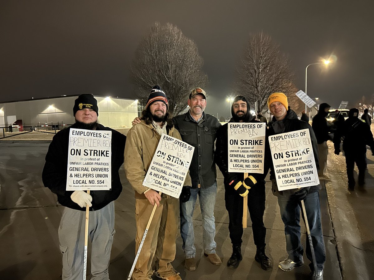 osbornforne's tweet photo. Was PROUD to go out to the picket line last night with @Teamsters 554 in Omaha who are striking against Premiere Midwest Beer & Beverage for a fair contract. 

In 2023, the company was purchased by Glazers Beer & Beverage...one of the LARGEST beer wholesalers. After decades of harmony between Local 554 and management, the new ownership has been far more hostile to the workers (a very common tale after mergers). 

Let's stand with Local 554! These Teamsters deserve a contract that reflects their hard work and invaluable contribution to this company.