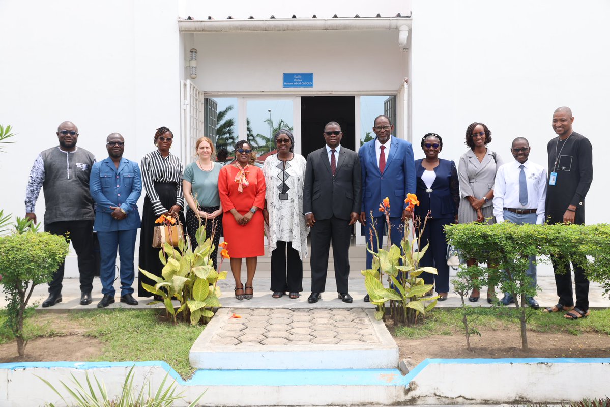 OMSCongo's tweet image. Première réunion ce 4.2.2026, pour l’année 2026 des partenaires tech. &amp;amp; financiers du secteur #Santé, présidée par Dr @sodjinoudossou, pour mieux se coordonner, parler d’une seule voix et s’aligner sur les priorités nationales de la santé pour le bien-être des populations 🇨🇬.