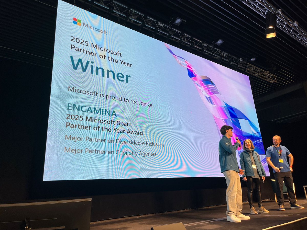 ENCAMINA's tweet photo. Como cada año, acudimos a la cita organizada por Tajamar en Empleatech  para ponernos en contacto con el talento más techie y además, con despliegue de parte del #ENCATEAM 😉 https://t.co/Vecf4dn7te