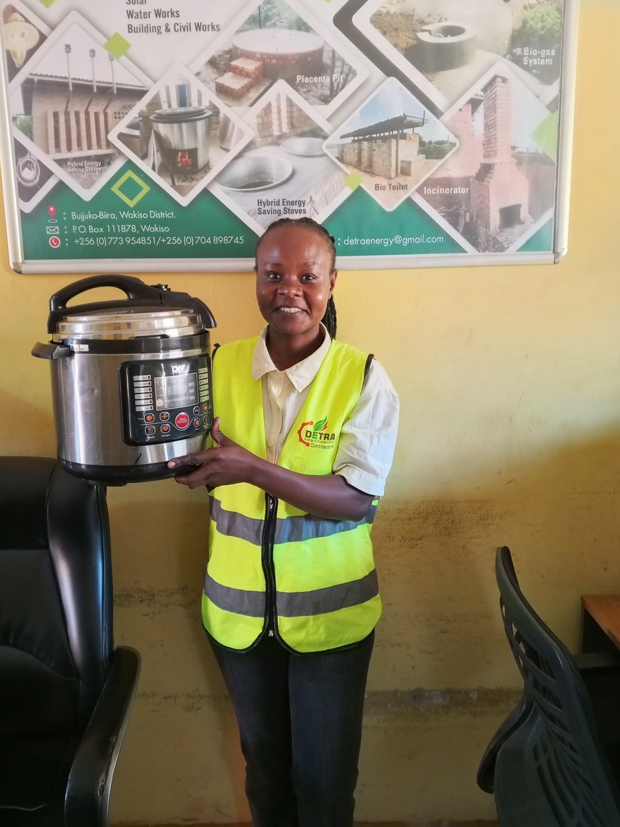 allen_namwase's tweet photo. A good evening, well done for today, and to those working night shifts, blessing.🤝
Here to inform you that  @DetraEnergy not only encourages household people to use #EPCs over firewood for #HealthEnvironment, but also school should use this #Jiko-Kul EPC💡🌿 https://t.co/1RpthNeqIM