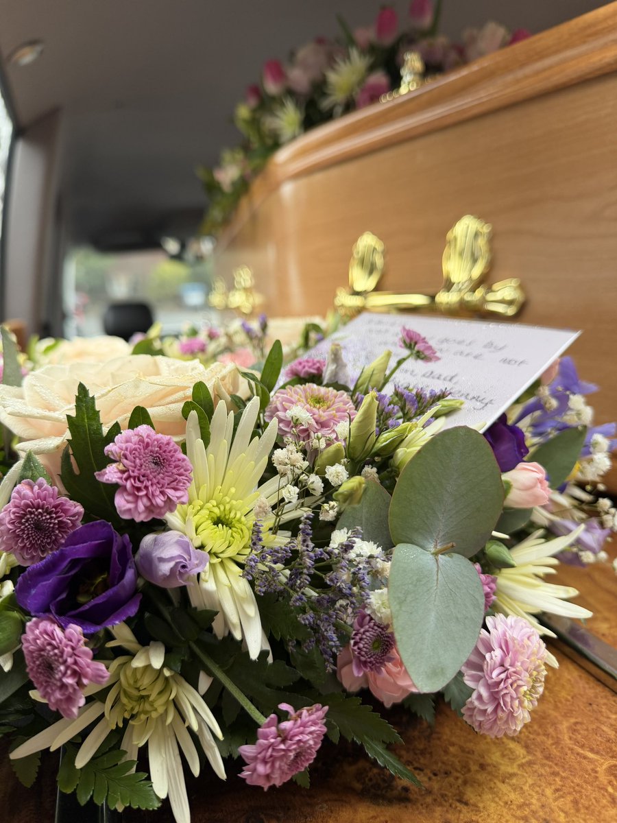 Lee Russell Independent Funeral Directors tweet media