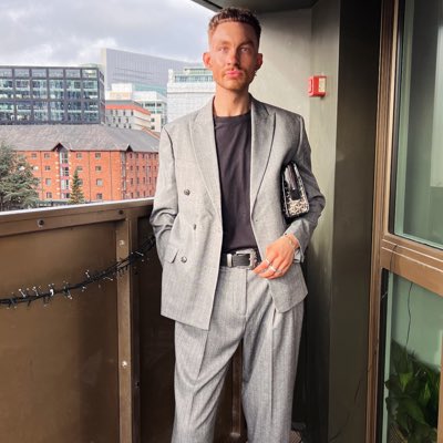 paulio1999's tweet photo. #NewProfilePic https://t.co/AR0efD2ykn