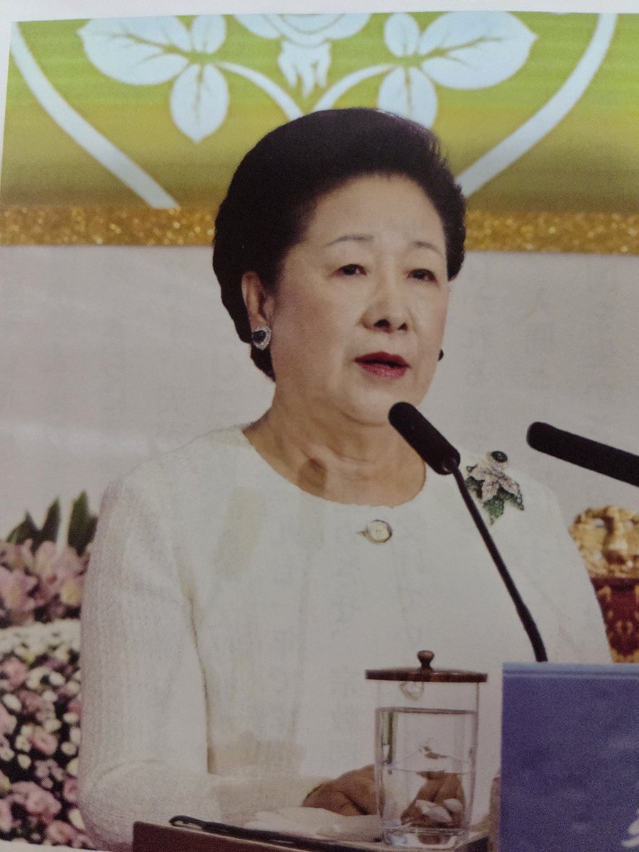 🌺宗教と科学の対立をはじめ、世界の様々な問題を解決するには、まず宇宙の根本である神様と真の父母を正しく知らなければなりません。そうしてこそ、解決策を見つけられるのです。
🌸平和の母自叙伝より🌸