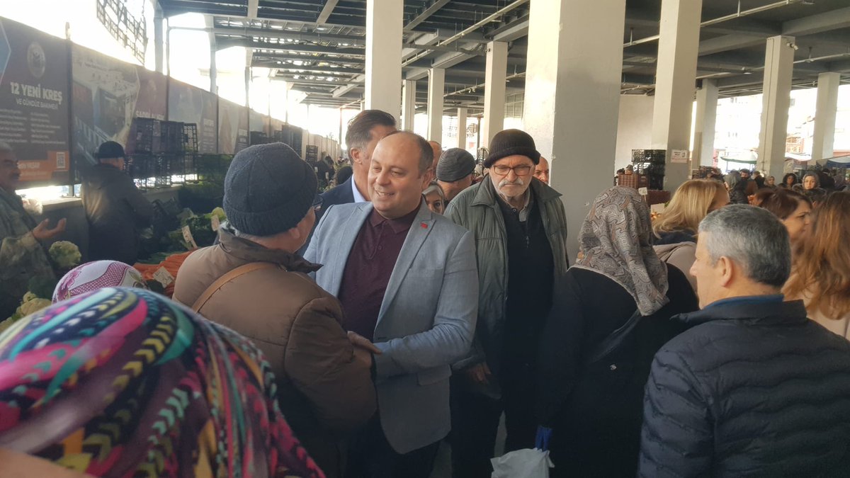 Şentepe Kapalı Pazar Yeri’nde pazarcı esnafımızla ve vatandaşlarımızla buluştuk.
Ağırlaşan hayat şartları altında ezilen halkımız bir an önce ERKEN SEÇİM istiyor!!

<a href="/herkesicinCHP/">CHP 🇹🇷</a>  <a href="/eczozgurozel/">Özgür Özel</a>