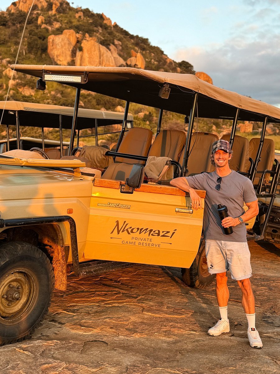 WillemBotha's tweet photo. Terug in warm SA en sommer reguit na my gunsteling plek - die bosveld!

Hulle sê - There’s no place like home - en dis darem wraggies so. Ons kuier hierdie week by die mooiste @nkomazi_gamereserve vir ons jaarlikse CO Productions spanbou. https://t.co/ljdovGGZ4n