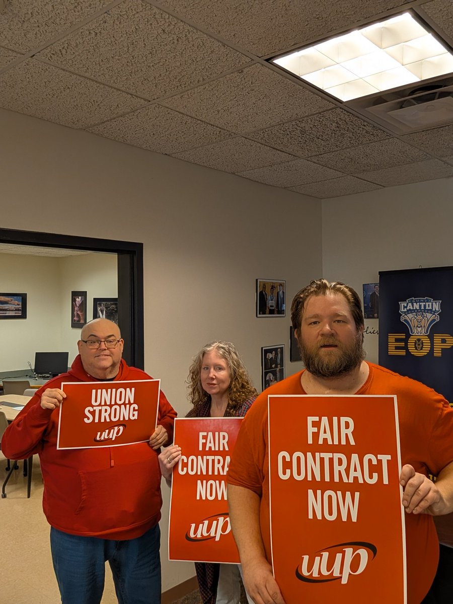 SUNY Canton EOP Counselors wore red today to help <a href="/uupinfo/">UUP</a> demand a fair #UUPContract #uupstrong <a href="/nysut/">NYSUT</a>