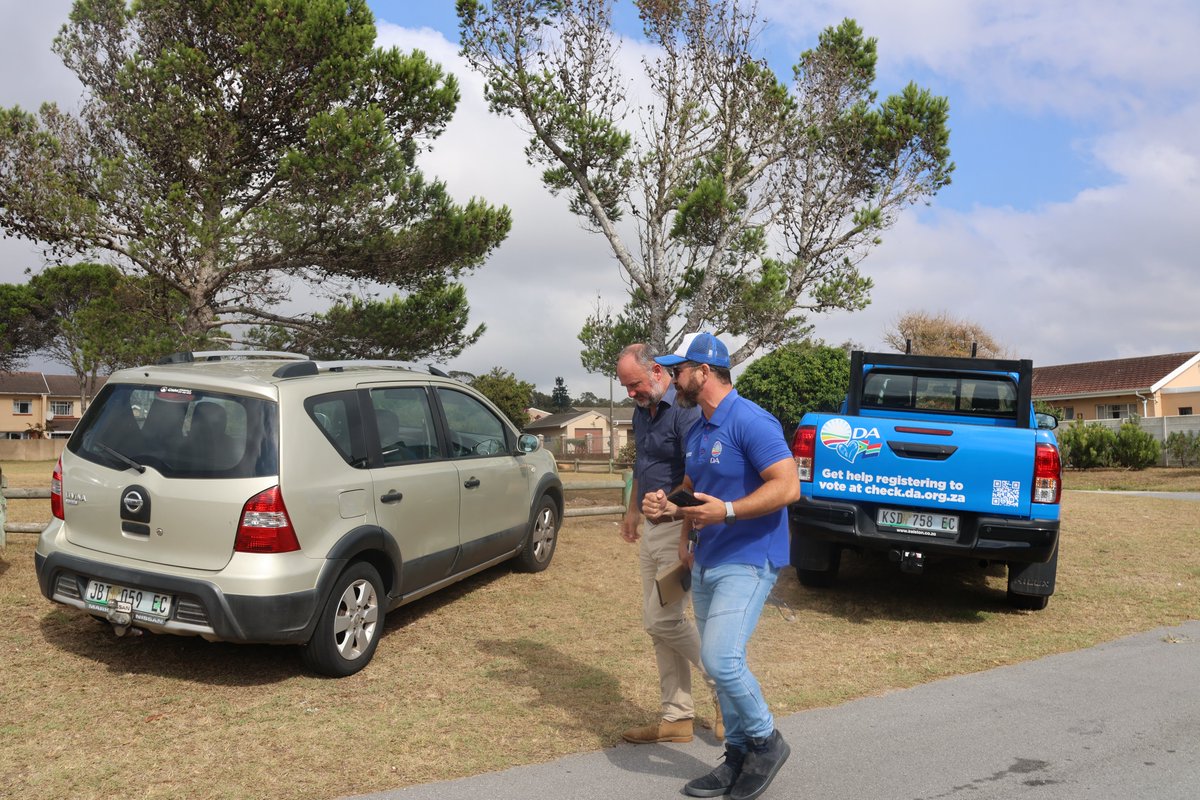 retiefnmb's tweet image. This morning, the DA visited Kabega Park Police Station, one of NMB's largest geographical areas, yet critically under-resourced with a 25-officer shortage, no vehicles &amp;amp; equipment. 

We need proper resourcing, ShotSpotter &amp;amp; CCTV to make NMB safe. #getNMBworkingagain