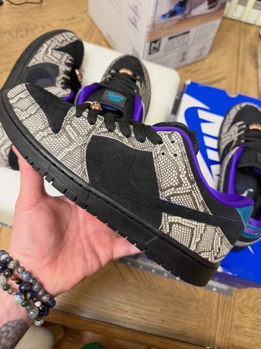 TheSiteSupply's tweet photo. The Dashawn Jordan x Nike SB Dunk Low is set to release next month. 

💵 $140
🗓️ March 15th
📸 kcscowboys1977 https://t.co/IysmyfaLZJ
