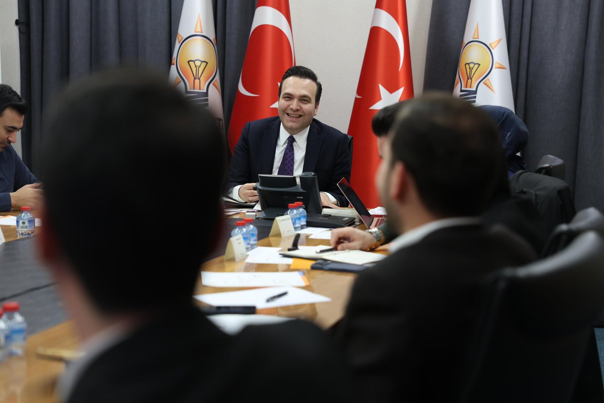 avyusufibis's tweet photo. 📍AK Parti Genel Merkezi

Genel Merkez Gençlik Kolları olarak Merkez Yürütme Kurulu (MYK) toplantımızı çevrimiçi olarak gerçekleştirdik. https://t.co/hA6MpAJV5f