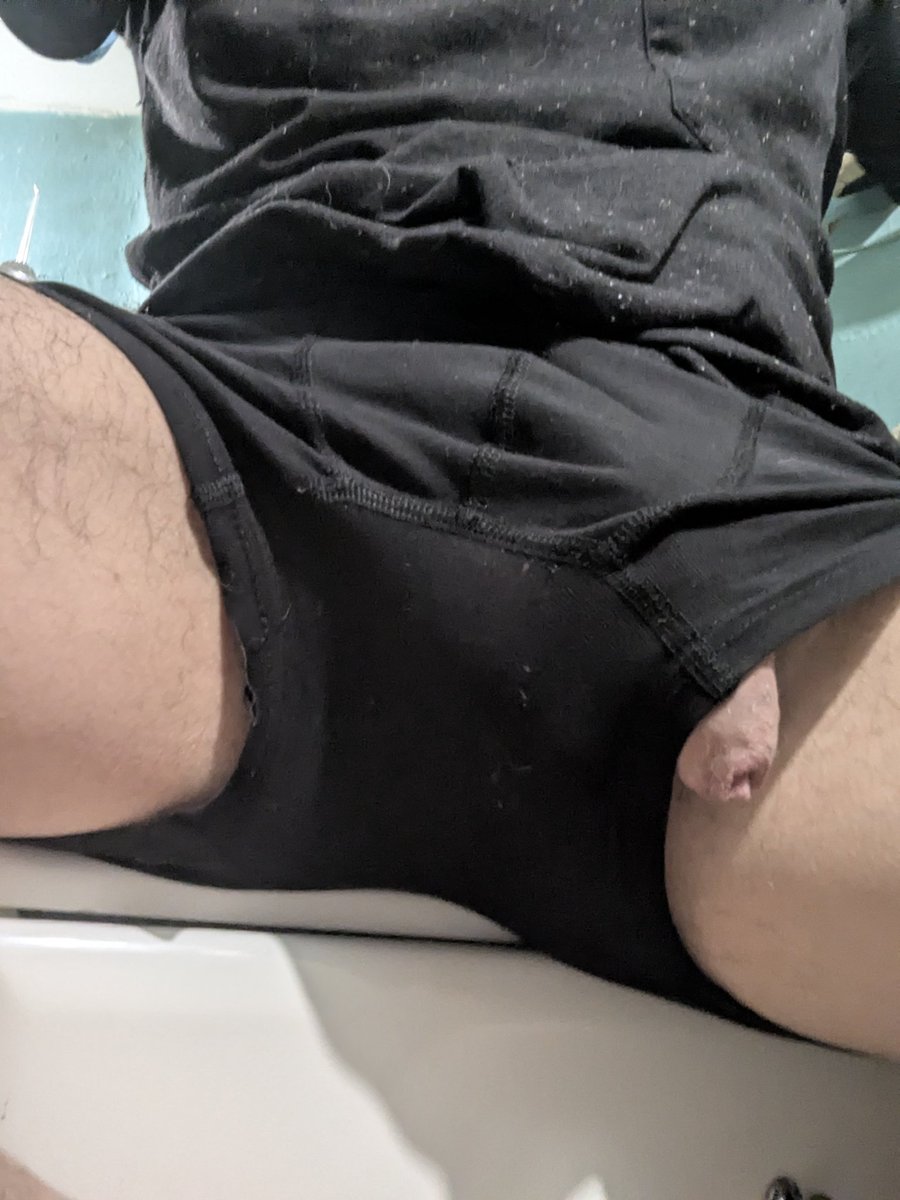 Uncut boy (11k) tweet media