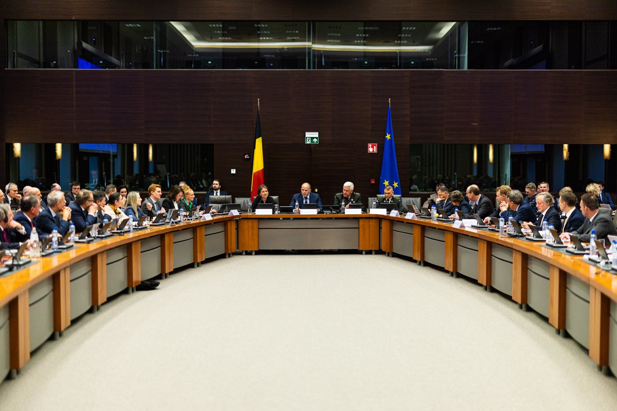 BelgiumMFA's tweet photo. 📍 #BEDiploDays
Every day, our Ambassadors strive for more security and prosperity for the Belgian citizens.
Today, they discussed enabling the Belgian priorities abroad with respectively our Prime Minister, Minister of Foreign Affairs and Minister of Defence. https://t.co/FtFvNIW7GD