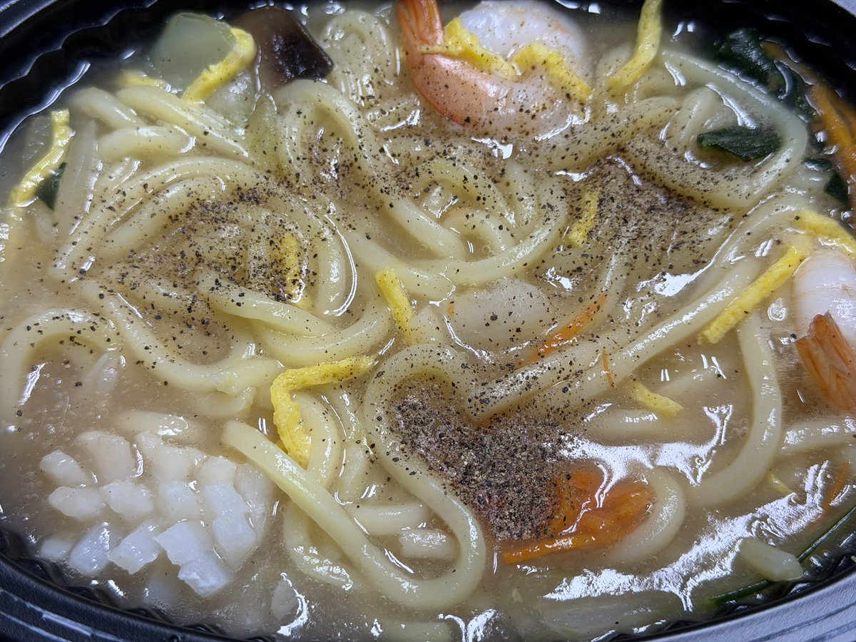 shortprogram's tweet image. 안과에 가서 돈쓰고 약을 한바가지 타왔다. 안구건조증이 심하다고 ㅠㅠ 간소아부라도 소바는 여전히 맛있다. 주하추천 명란감자빵 먹고싶다. 처음 먹어 본 울면. 맛있.