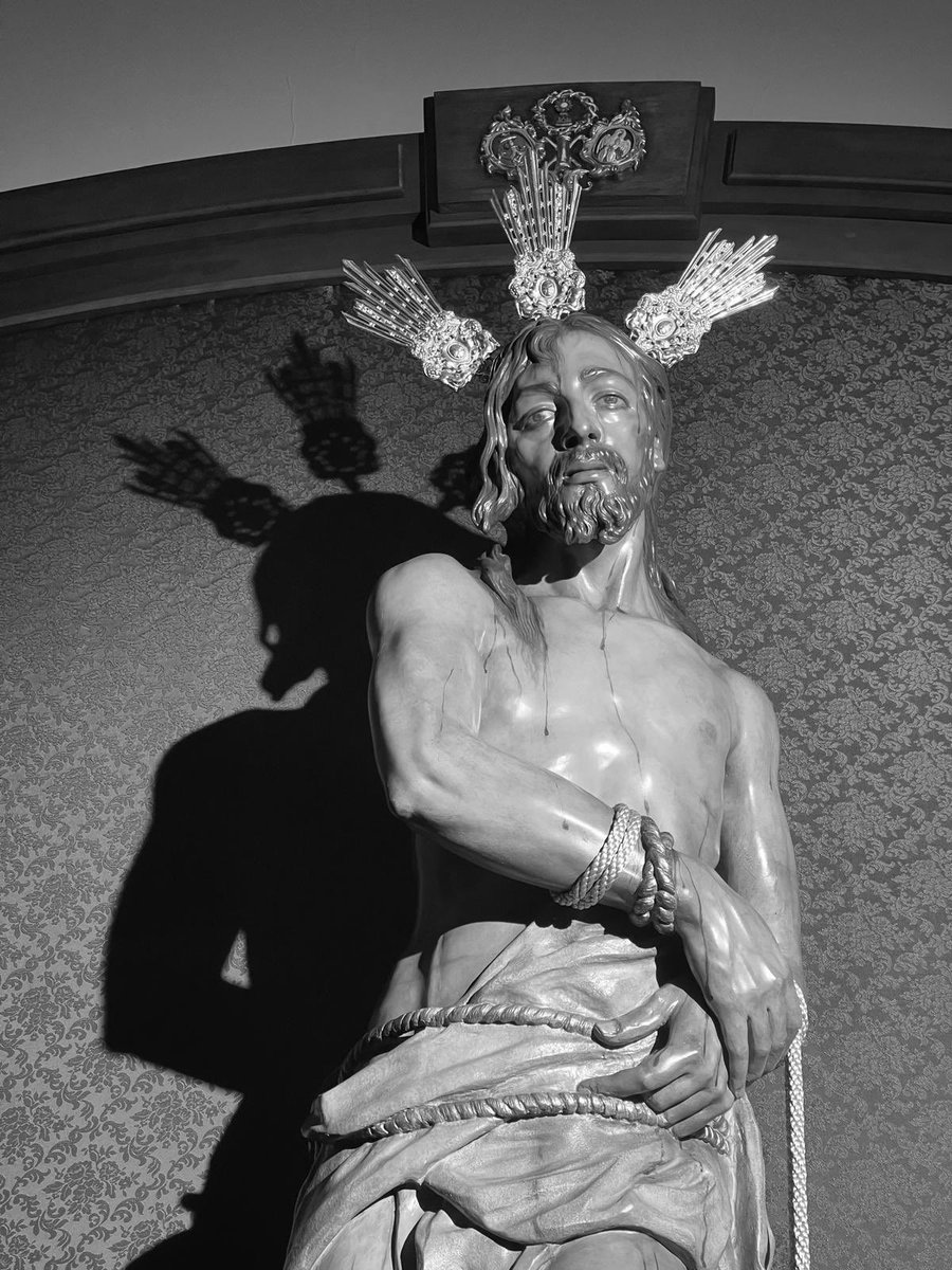 Bajo el refugio de tu mirada, Señor. 

Feliz Miércoles de Perdón ♥️